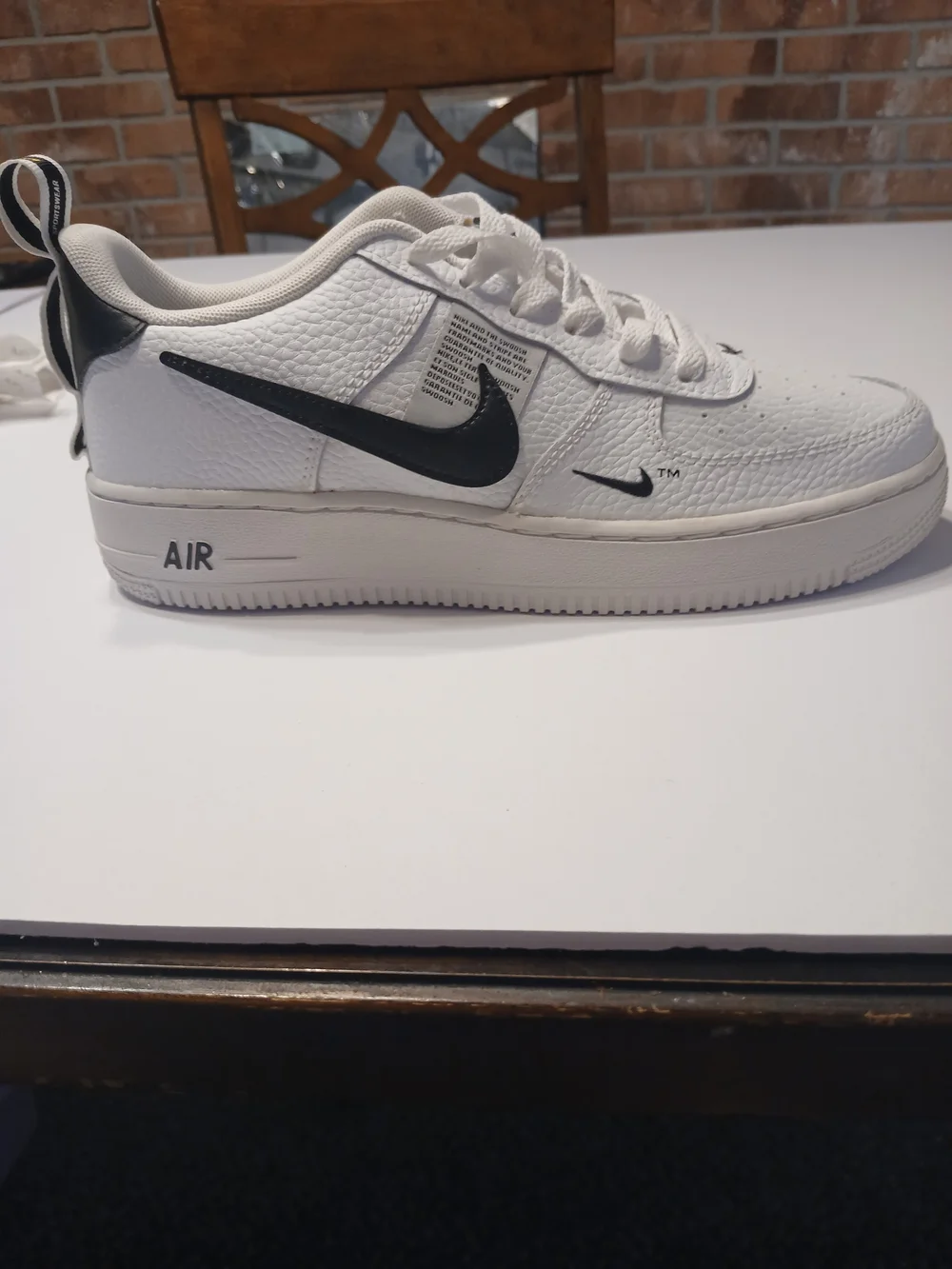 Brand new Nike Air Force 1 LV8 Utility (GS) 